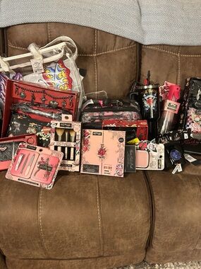 NEW ED HARDY MYSTERY BOX WORTH AT LESS $150 to $250!!!